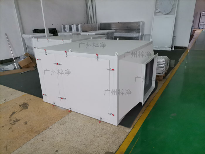 增压新风柜保证送入室内的清新洁净空气，并可根据对新风的特殊要求，配置高性能的初效过滤器或中效过滤器或高效过滤器。